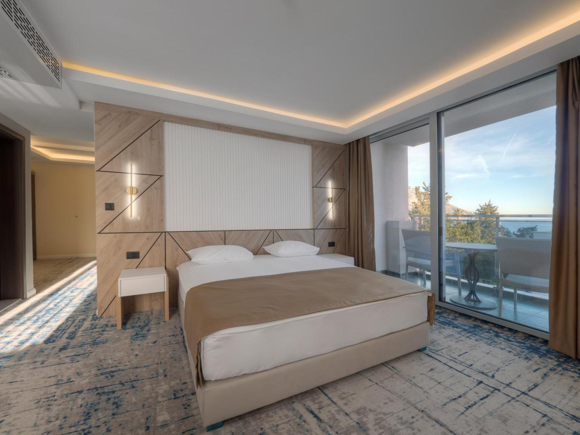 Hotel Tara Becici Μπούντβα Εξωτερικό φωτογραφία