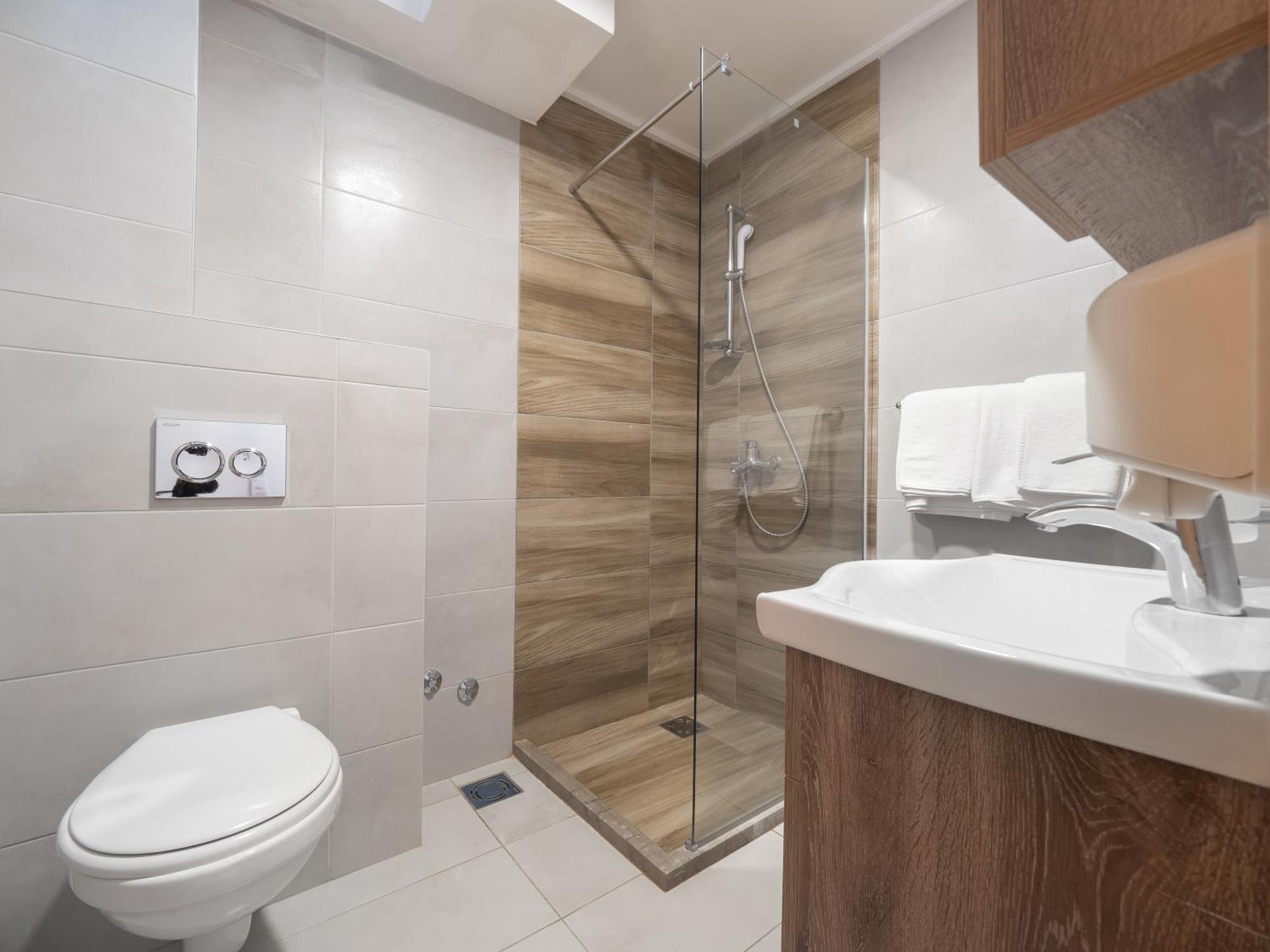 Hotel Tara Becici Μπούντβα Εξωτερικό φωτογραφία